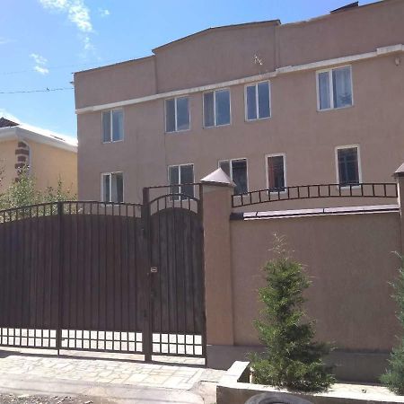 Saima Guest House Ош Екстериор снимка