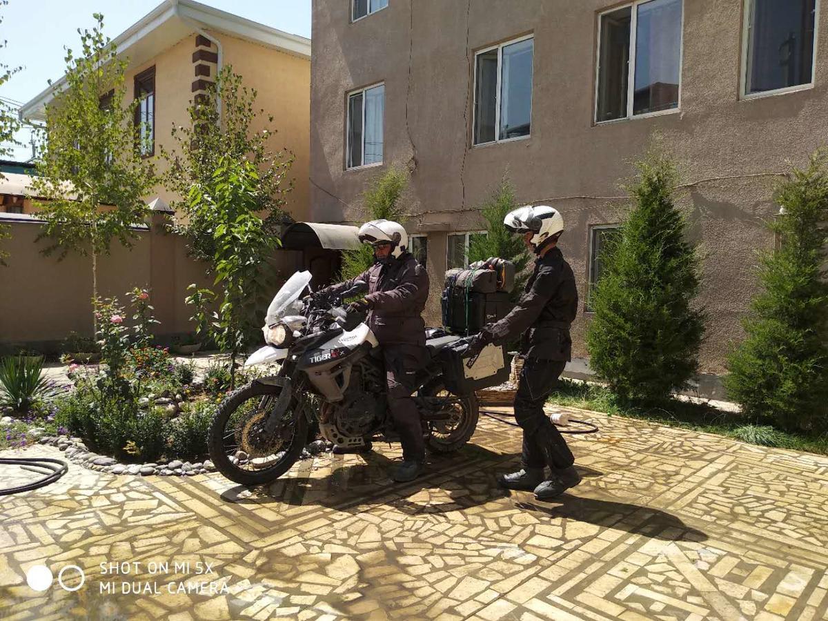 Saima Guest House Ош Екстериор снимка