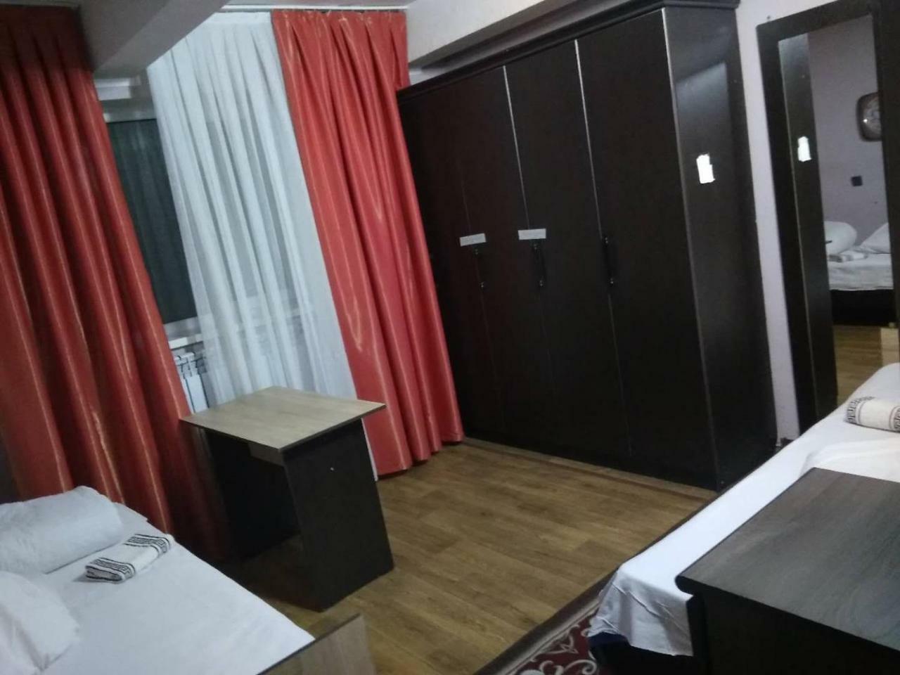 Saima Guest House Ош Екстериор снимка