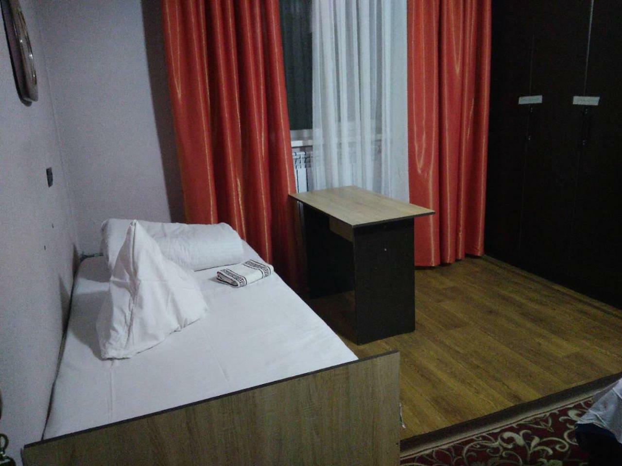 Saima Guest House Ош Екстериор снимка
