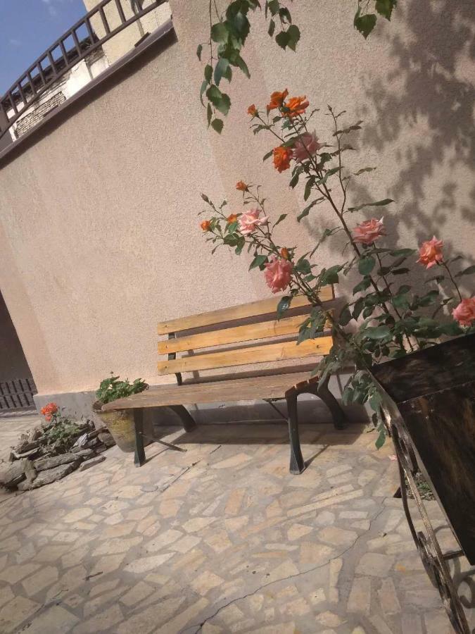 Saima Guest House Ош Екстериор снимка