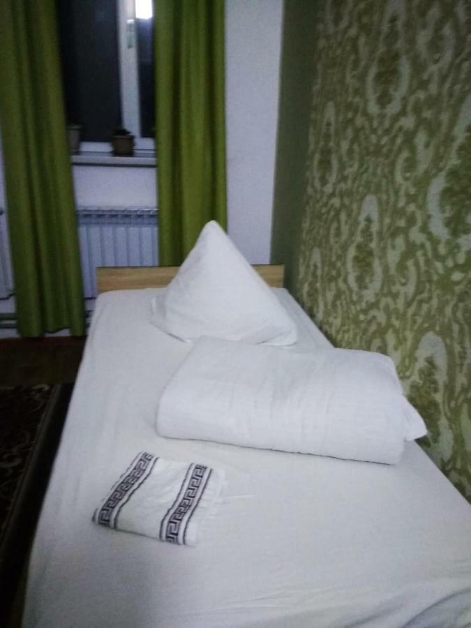 Saima Guest House Ош Екстериор снимка